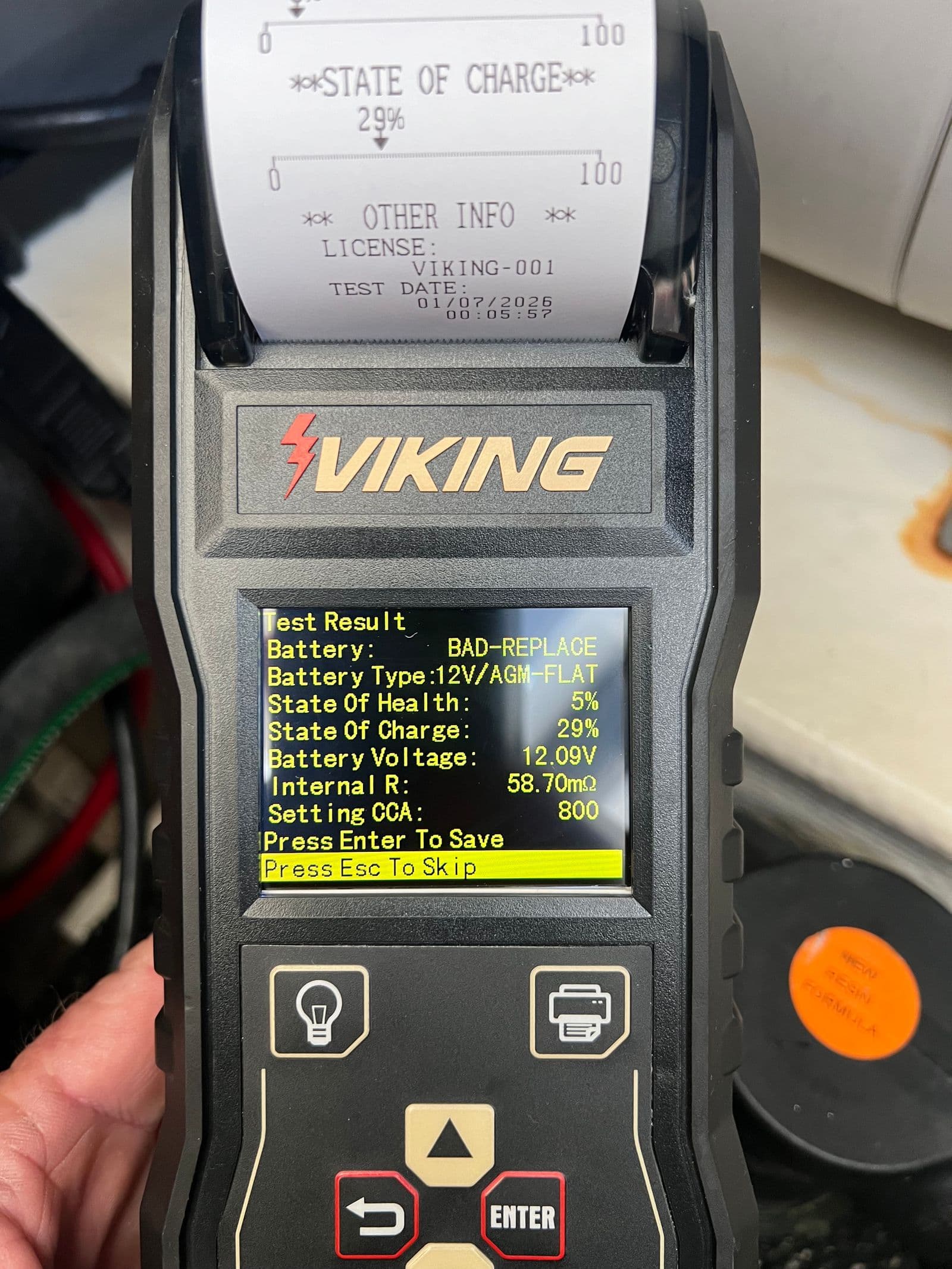 Viking battery tester showing BAD-REPLACE result with 5 percent state of health, 29 percent state of charge, 12.09 volts