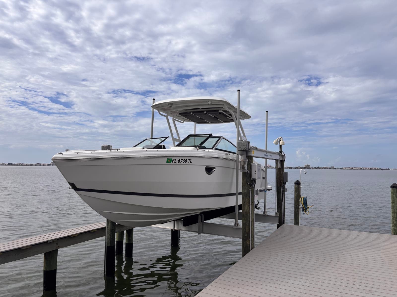 Mobile Boat Repair in Tampa Bay vs. a Marine Repair Shop: What Can Be Fixed at Your Dock?